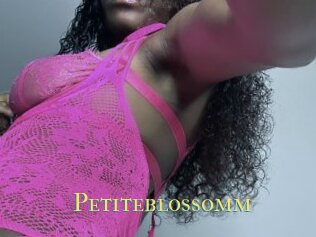 Petiteblossomm