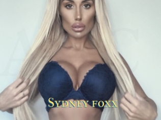 Sydney_foxx